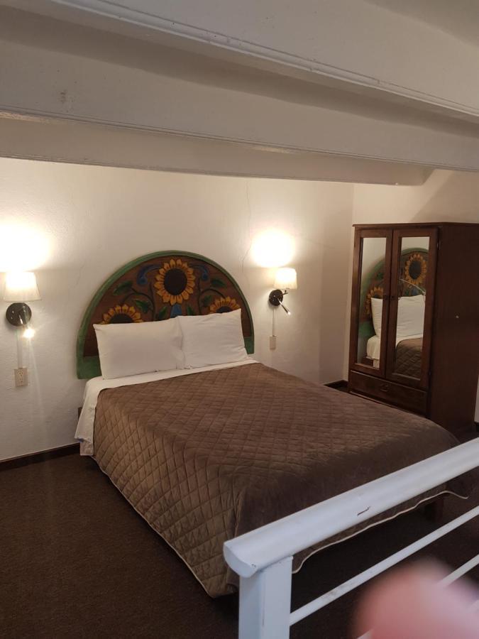Hotel Meson Mariano Matamoros كويريتارو المظهر الخارجي الصورة