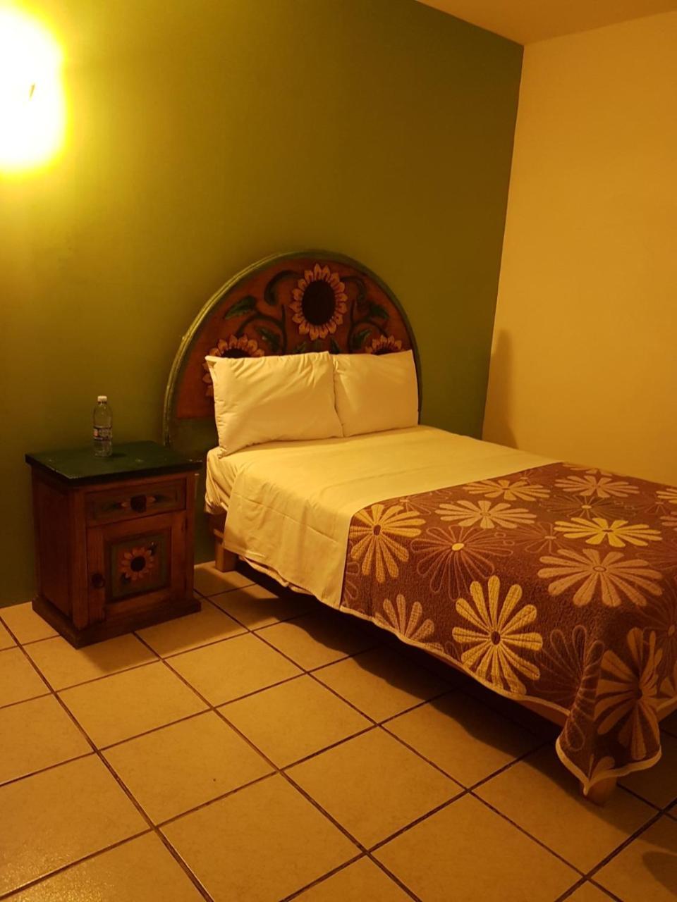 Hotel Meson Mariano Matamoros كويريتارو المظهر الخارجي الصورة